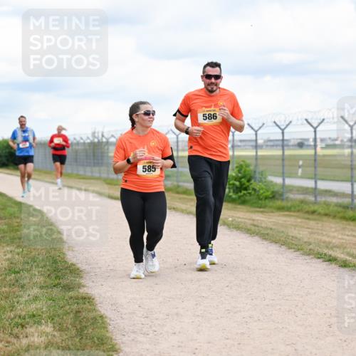 14.09.2025 - Airport Race Dr. Thomas Lammeyer http://msf.ph/oto/8881624 14.09.2025 12:33:33 Laufen 585, 586 meine-sportfotos.de