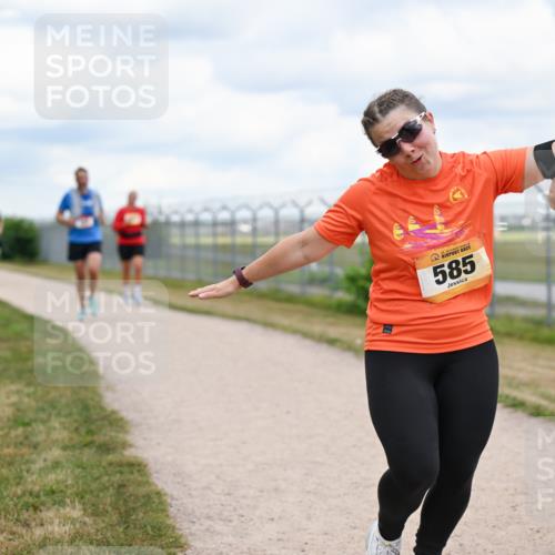 14.09.2025 - Airport Race Dr. Thomas Lammeyer http://msf.ph/oto/8881641 14.09.2025 12:33:35 Laufen 585, 586 meine-sportfotos.de