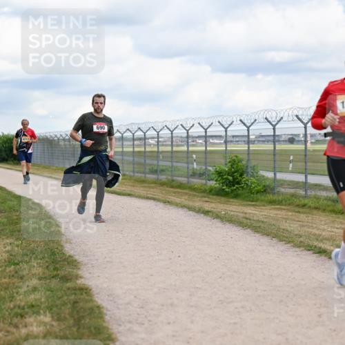 14.09.2025 - Airport Race Dr. Thomas Lammeyer http://msf.ph/oto/8881673 14.09.2025 12:33:42 Laufen 4214, 690, 1309 meine-sportfotos.de