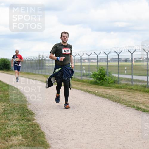 14.09.2025 - Airport Race Dr. Thomas Lammeyer http://msf.ph/oto/8881681 14.09.2025 12:33:43 Laufen 690 meine-sportfotos.de