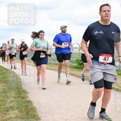 14.09.2025 - Airport Race Dr. Thomas Lammeyer http://msf.ph/oto/8881843 14.09.2025 12:34:07 Laufen 1256, 059, 894, 87 meine-sportfotos.de