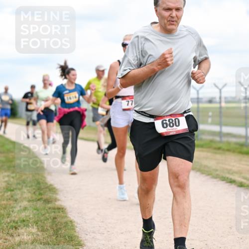 14.09.2025 - Airport Race Dr. Thomas Lammeyer http://msf.ph/oto/8881905 14.09.2025 12:34:14 Laufen 77, 680 meine-sportfotos.de