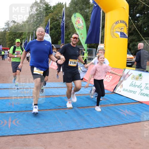 14.09.2025 - Airport Race Strokosch-Dieckow http://msf.ph/oto/8881910 14.09.2025 12:43:33 Ziel 203, 210, 460, 464, 561, 604, 660, 1277, 1561, 1723, 2182, 2186 meine-sportfotos.de