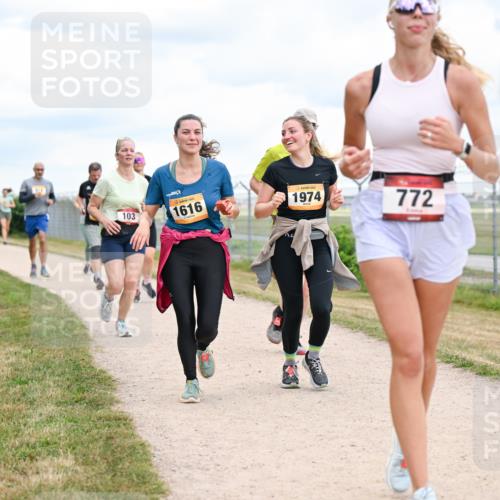 14.09.2025 - Airport Race Dr. Thomas Lammeyer http://msf.ph/oto/8881916 14.09.2025 12:34:15 Laufen 103, 1616, 1974, 772 meine-sportfotos.de