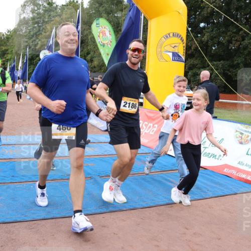 14.09.2025 - Airport Race Strokosch-Dieckow http://msf.ph/oto/8881940 14.09.2025 12:43:33 Ziel 203, 210, 460, 464, 561, 604, 660, 1277, 1561, 1723, 2182, 2186 meine-sportfotos.de