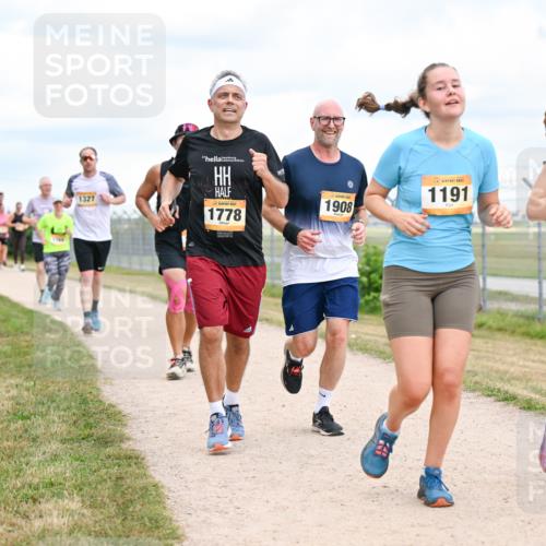 14.09.2025 - Airport Race Dr. Thomas Lammeyer http://msf.ph/oto/8882034 14.09.2025 12:34:30 Laufen 1327, 1778, 1908, 1191, 1404 meine-sportfotos.de