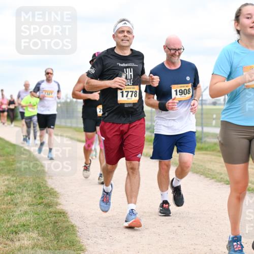 14.09.2025 - Airport Race Dr. Thomas Lammeyer http://msf.ph/oto/8882039 14.09.2025 12:34:30 Laufen 1778, 1908, 91 meine-sportfotos.de