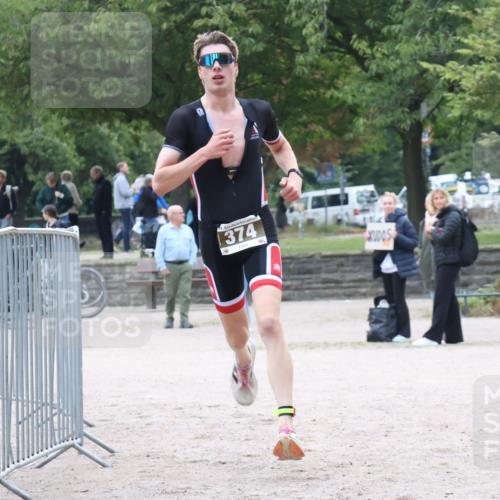 14.09.2025 - Stadtparktriathlon Strokosch-Dieckow http://msf.ph/oto/8882158 14.09.2025 09:44:00 Ziel 374 meine-sportfotos.de