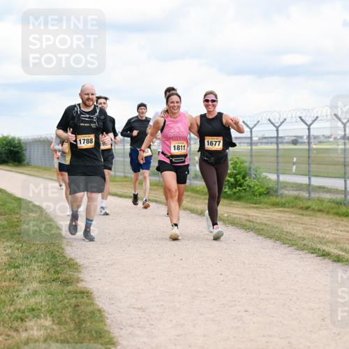 14.09.2025 - Airport Race Dr. Thomas Lammeyer http://msf.ph/oto/8882173 14.09.2025 12:34:41 Laufen 1788, 19, 1811, 1677, 52 meine-sportfotos.de