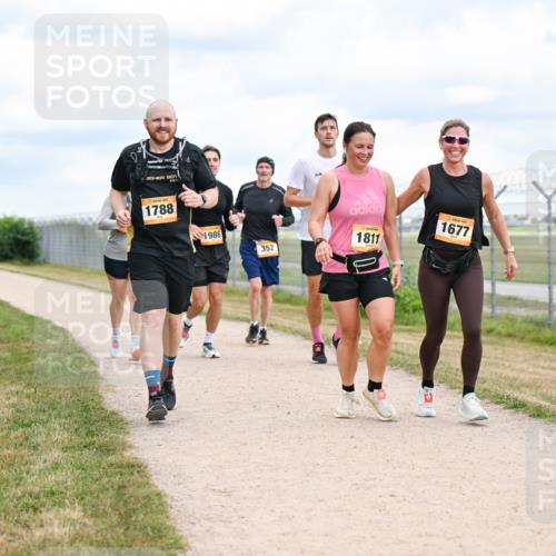 14.09.2025 - Airport Race Dr. Thomas Lammeyer http://msf.ph/oto/8882186 14.09.2025 12:34:42 Laufen 1788, 1986, 352, 1811, 1677 meine-sportfotos.de