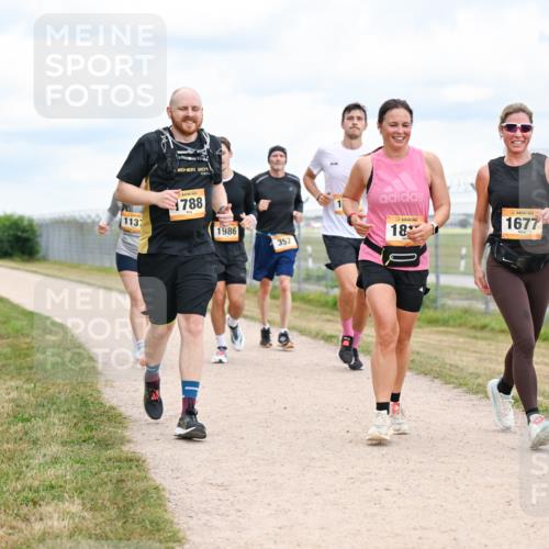 14.09.2025 - Airport Race Dr. Thomas Lammeyer http://msf.ph/oto/8882192 14.09.2025 12:34:42 Laufen 201, 1137, 788, 1986, 352, 1, 18, 1677 meine-sportfotos.de