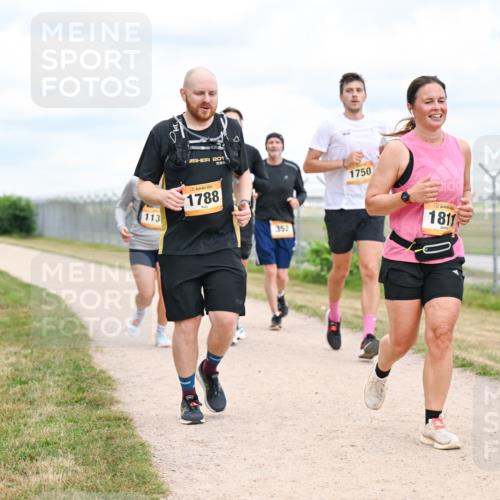 14.09.2025 - Airport Race Dr. Thomas Lammeyer http://msf.ph/oto/8882199 14.09.2025 12:34:43 Laufen 201, 113, 1788, 352, 1750, 1811, 1677 meine-sportfotos.de