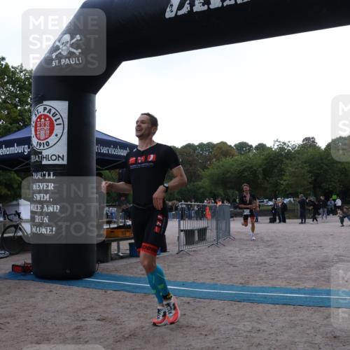 14.09.2025 - Stadtparktriathlon Strokosch-Dieckow http://msf.ph/oto/8882337 14.09.2025 09:47:11 Ziel 349, 353 meine-sportfotos.de