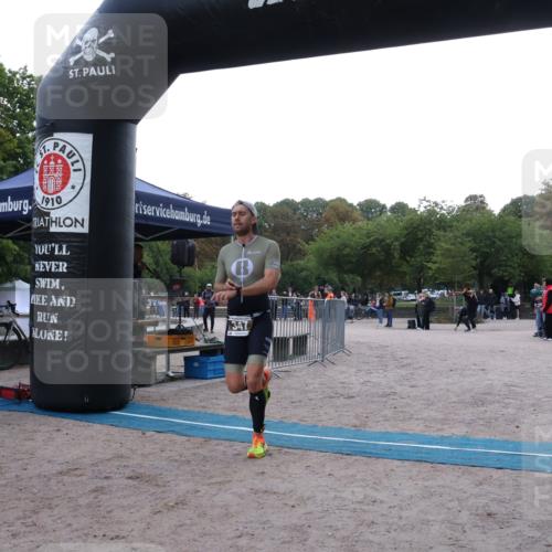14.09.2025 - Stadtparktriathlon Strokosch-Dieckow http://msf.ph/oto/8882367 14.09.2025 09:47:19 Ziel 347, 349 meine-sportfotos.de