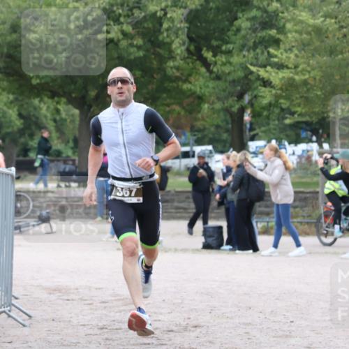 14.09.2025 - Stadtparktriathlon Strokosch-Dieckow http://msf.ph/oto/8882434 14.09.2025 09:48:05 Ziel 352, 367 meine-sportfotos.de