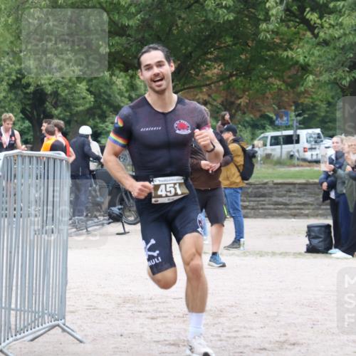 14.09.2025 - Stadtparktriathlon Strokosch-Dieckow http://msf.ph/oto/8882536 14.09.2025 09:49:19 Ziel 340, 362, 451 meine-sportfotos.de