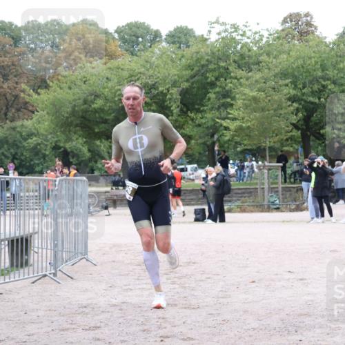 14.09.2025 - Stadtparktriathlon Strokosch-Dieckow http://msf.ph/oto/8882649 14.09.2025 09:50:36 Ziel 303, 348 meine-sportfotos.de