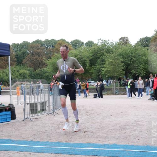 14.09.2025 - Stadtparktriathlon Strokosch-Dieckow http://msf.ph/oto/8882651 14.09.2025 09:50:37 Ziel 303, 348 meine-sportfotos.de