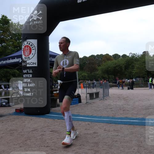14.09.2025 - Stadtparktriathlon Strokosch-Dieckow http://msf.ph/oto/8882661 14.09.2025 09:50:38 Ziel 303, 348 meine-sportfotos.de