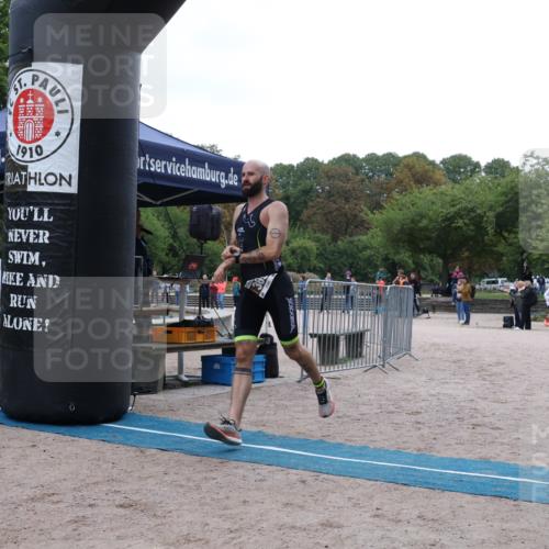 14.09.2025 - Stadtparktriathlon Strokosch-Dieckow http://msf.ph/oto/8882684 14.09.2025 09:50:56 Ziel 357, 369, 376 meine-sportfotos.de