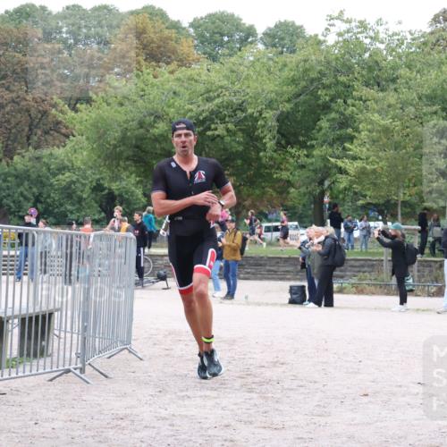 14.09.2025 - Stadtparktriathlon Strokosch-Dieckow http://msf.ph/oto/8882688 14.09.2025 09:51:00 Ziel 336, 369, 376, 378 meine-sportfotos.de