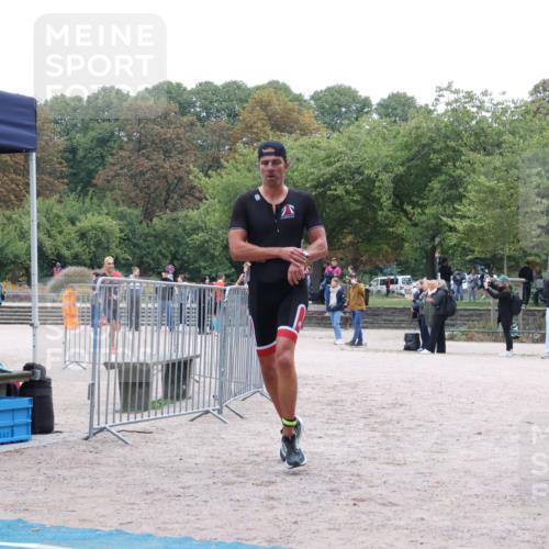 14.09.2025 - Stadtparktriathlon Strokosch-Dieckow http://msf.ph/oto/8882694 14.09.2025 09:51:00 Ziel 336, 369, 376, 378 meine-sportfotos.de
