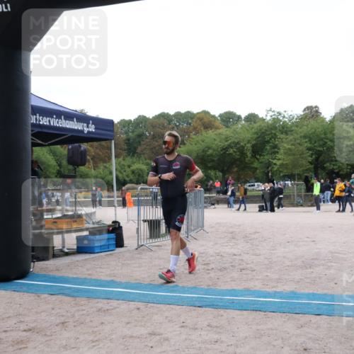 14.09.2025 - Stadtparktriathlon Strokosch-Dieckow http://msf.ph/oto/8882768 14.09.2025 09:51:43 Ziel 323, 325 meine-sportfotos.de