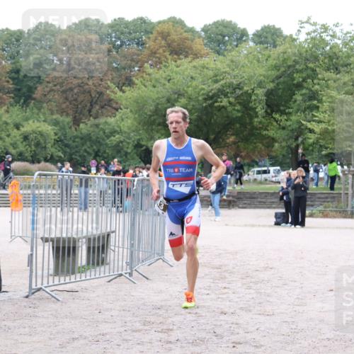14.09.2025 - Stadtparktriathlon Strokosch-Dieckow http://msf.ph/oto/8882826 14.09.2025 09:53:15 Ziel 413 meine-sportfotos.de