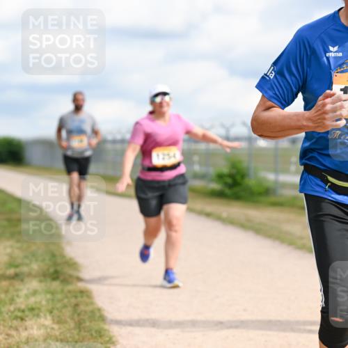 14.09.2025 - Airport Race Dr. Thomas Lammeyer http://msf.ph/oto/8882850 14.09.2025 12:36:04 Laufen 2018, 42, 759, 1254 meine-sportfotos.de