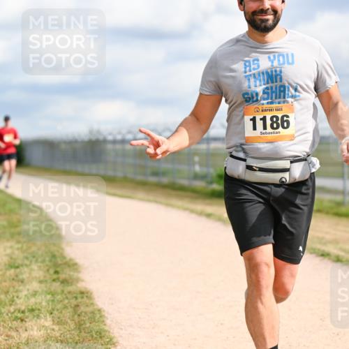 14.09.2025 - Airport Race Dr. Thomas Lammeyer http://msf.ph/oto/8882905 14.09.2025 12:36:08 Laufen 2, 1186 meine-sportfotos.de