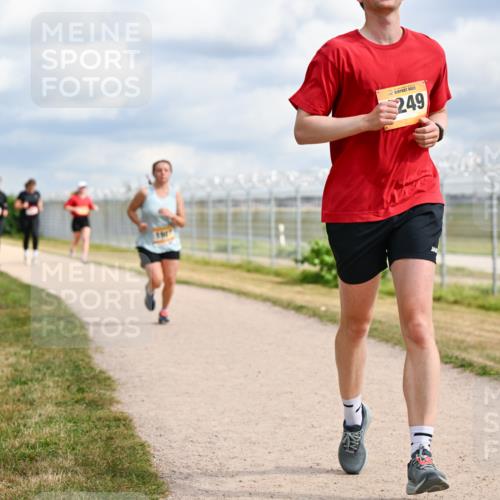 14.09.2025 - Airport Race Dr. Thomas Lammeyer http://msf.ph/oto/8882953 14.09.2025 12:36:17 Laufen 249 meine-sportfotos.de