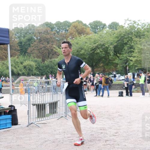 14.09.2025 - Stadtparktriathlon Strokosch-Dieckow http://msf.ph/oto/8883084 14.09.2025 09:58:30 Ziel 381 meine-sportfotos.de