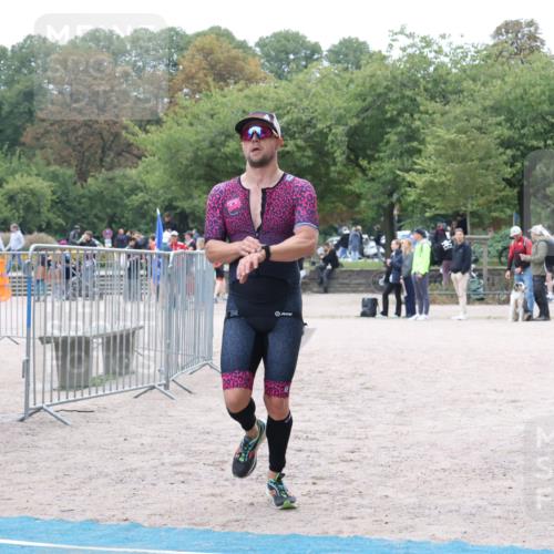 14.09.2025 - Stadtparktriathlon Strokosch-Dieckow http://msf.ph/oto/8883124 14.09.2025 10:00:11 Ziel 422 meine-sportfotos.de