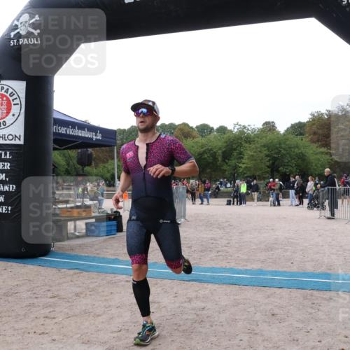 14.09.2025 - Stadtparktriathlon Strokosch-Dieckow http://msf.ph/oto/8883129 14.09.2025 10:00:12 Ziel 422 meine-sportfotos.de