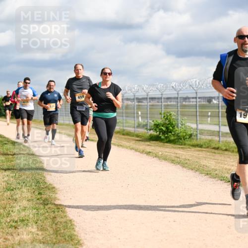14.09.2025 - Airport Race Dr. Thomas Lammeyer http://msf.ph/oto/8883168 14.09.2025 12:36:38 Laufen 4215, 535, 659, 1915 meine-sportfotos.de