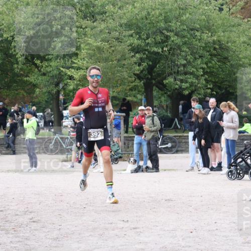 14.09.2025 - Stadtparktriathlon Strokosch-Dieckow http://msf.ph/oto/8883191 14.09.2025 10:02:36 Ziel 392 meine-sportfotos.de