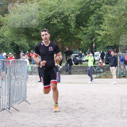 14.09.2025 - Stadtparktriathlon Strokosch-Dieckow http://msf.ph/oto/8883206 14.09.2025 10:02:50 Ziel 401 meine-sportfotos.de