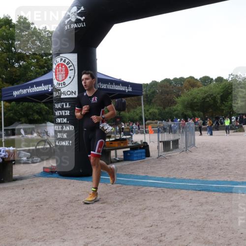 14.09.2025 - Stadtparktriathlon Strokosch-Dieckow http://msf.ph/oto/8883215 14.09.2025 10:02:53 Ziel 401 meine-sportfotos.de