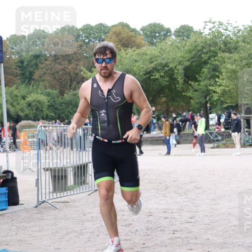 14.09.2025 - Stadtparktriathlon Strokosch-Dieckow http://msf.ph/oto/8883224 14.09.2025 10:03:18 Ziel 419 meine-sportfotos.de