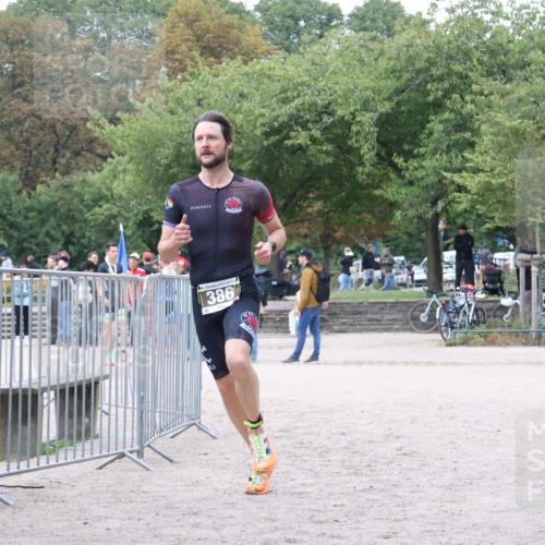 14.09.2025 - Stadtparktriathlon Strokosch-Dieckow http://msf.ph/oto/8883360 14.09.2025 10:06:41 Ziel 380, 386 meine-sportfotos.de