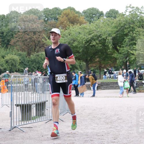 14.09.2025 - Stadtparktriathlon Strokosch-Dieckow http://msf.ph/oto/8883407 14.09.2025 10:07:53 Ziel 400 meine-sportfotos.de