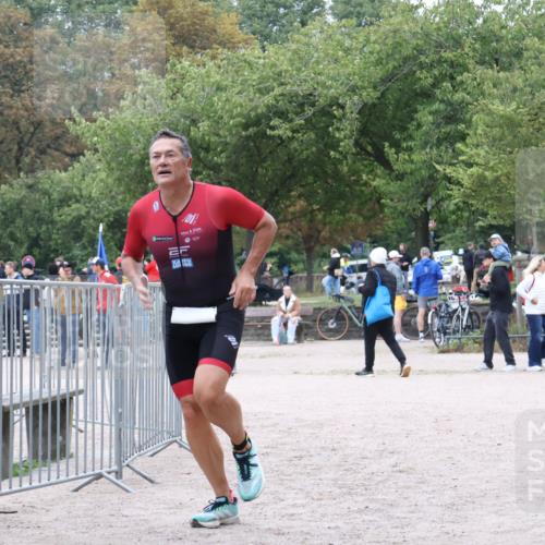 14.09.2025 - Stadtparktriathlon Strokosch-Dieckow http://msf.ph/oto/8883456 14.09.2025 10:09:49 Ziel 393, 463 meine-sportfotos.de