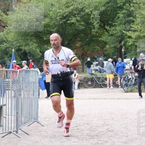 14.09.2025 - Stadtparktriathlon Strokosch-Dieckow http://msf.ph/oto/8883483 14.09.2025 10:10:09 Ziel 406, 460 meine-sportfotos.de