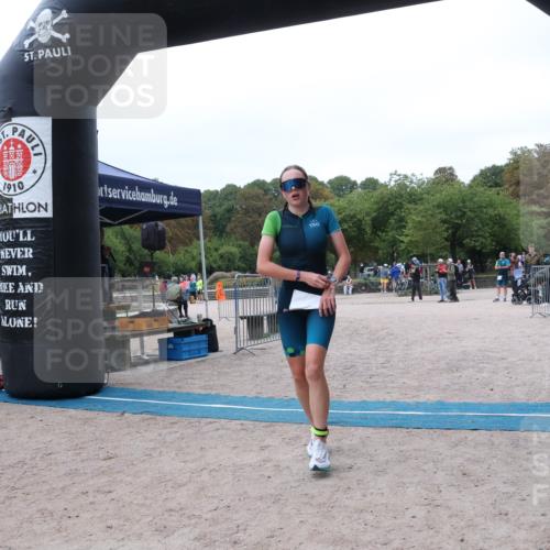 14.09.2025 - Stadtparktriathlon Strokosch-Dieckow http://msf.ph/oto/8883507 14.09.2025 10:10:34 Ziel 487 meine-sportfotos.de