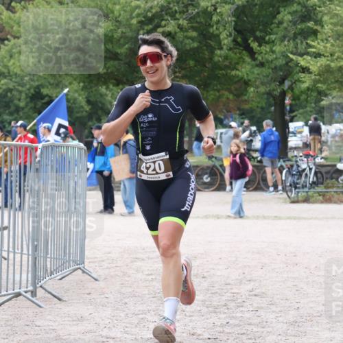 14.09.2025 - Stadtparktriathlon Strokosch-Dieckow http://msf.ph/oto/8883558 14.09.2025 10:13:49 Ziel 420 meine-sportfotos.de