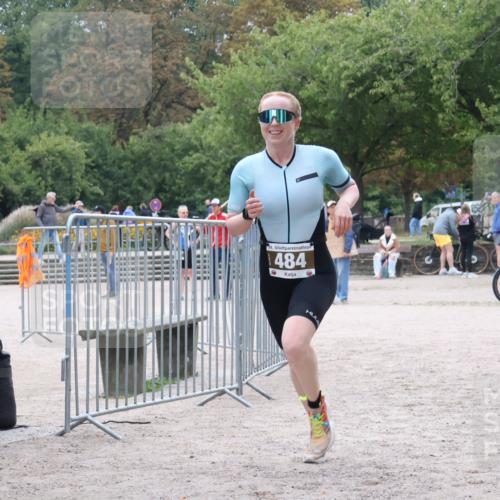 14.09.2025 - Stadtparktriathlon Strokosch-Dieckow http://msf.ph/oto/8883571 14.09.2025 10:14:20 Ziel 484 meine-sportfotos.de