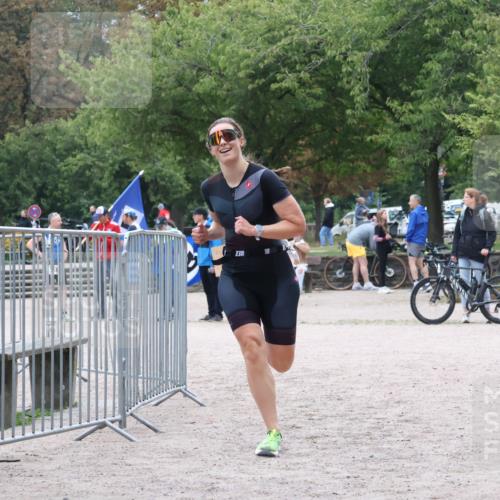 14.09.2025 - Stadtparktriathlon Strokosch-Dieckow http://msf.ph/oto/8883579 14.09.2025 10:14:43 Ziel 468 meine-sportfotos.de
