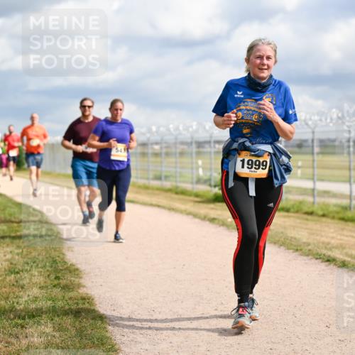 14.09.2025 - Airport Race Dr. Thomas Lammeyer http://msf.ph/oto/8883620 14.09.2025 12:37:47 Laufen 5431, 1999 meine-sportfotos.de
