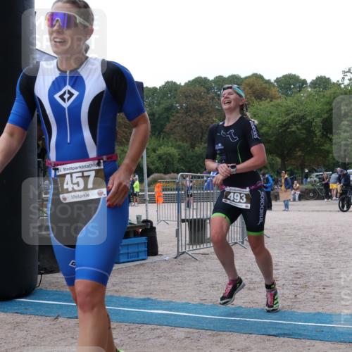 14.09.2025 - Stadtparktriathlon Strokosch-Dieckow http://msf.ph/oto/8883629 14.09.2025 10:15:22 Ziel 457, 493 meine-sportfotos.de