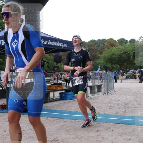14.09.2025 - Stadtparktriathlon Strokosch-Dieckow http://msf.ph/oto/8883632 14.09.2025 10:15:22 Ziel 457, 493 meine-sportfotos.de